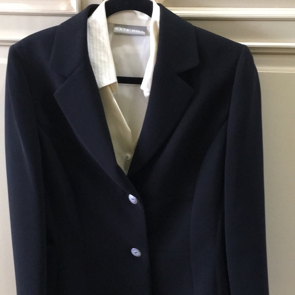 Tahari Classic 2 button Blazer - Black - Size 10